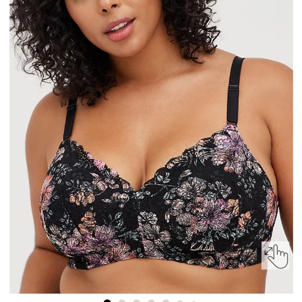 38DD back smoothing lightly lined wirefree lace bra.